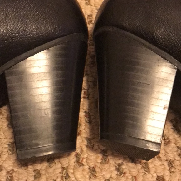 Mid Rise black boots - zip up side 2.5”heel size 7 White Mountain - Picture 10 of 11